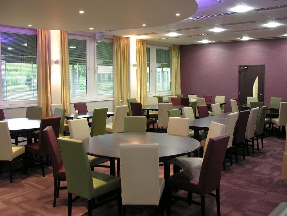 מלון מילטון קינס Kents Hill Park Training & Conference Centre מראה חיצוני תמונה