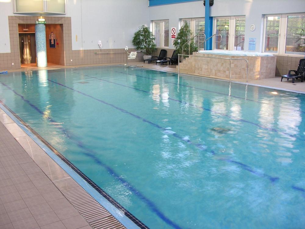 מלון מילטון קינס Kents Hill Park Training & Conference Centre מראה חיצוני תמונה