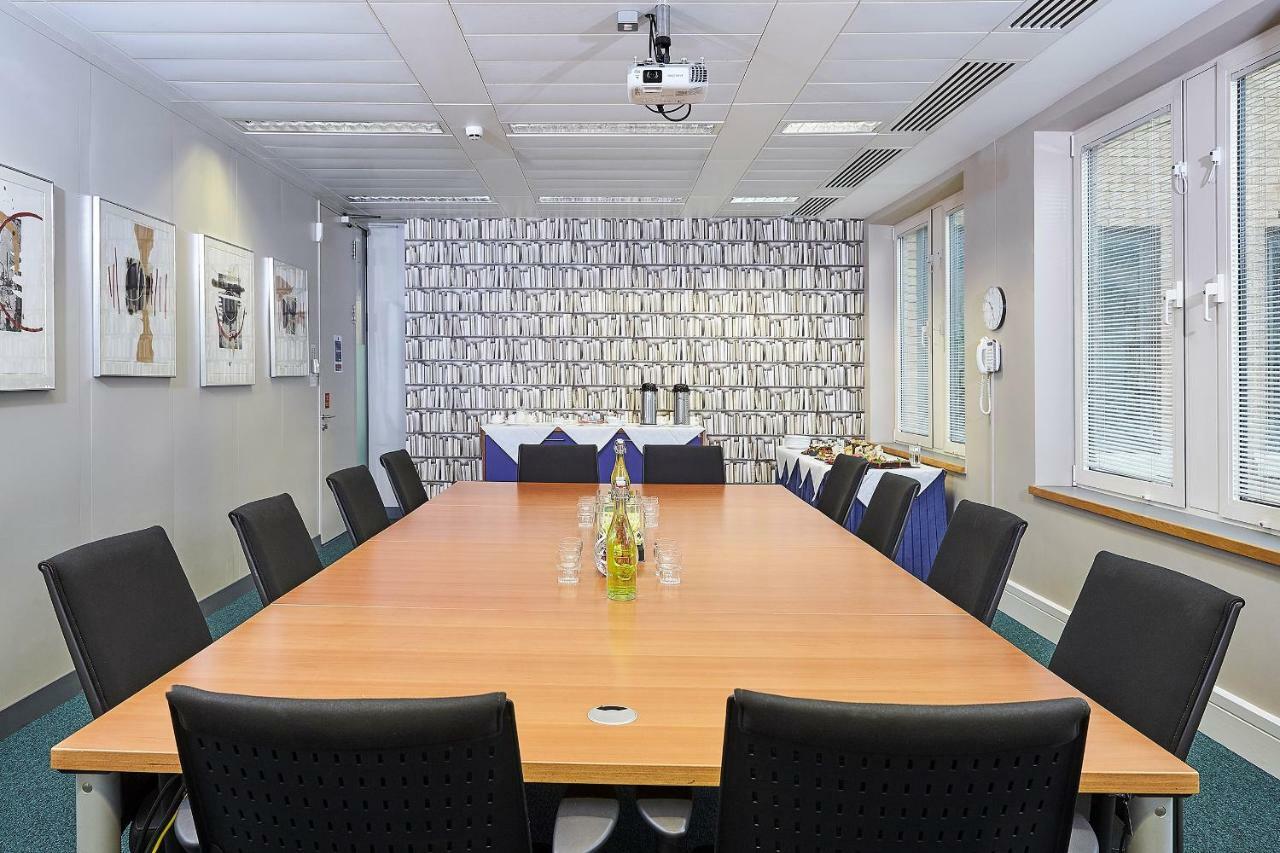 מלון מילטון קינס Kents Hill Park Training & Conference Centre מראה חיצוני תמונה