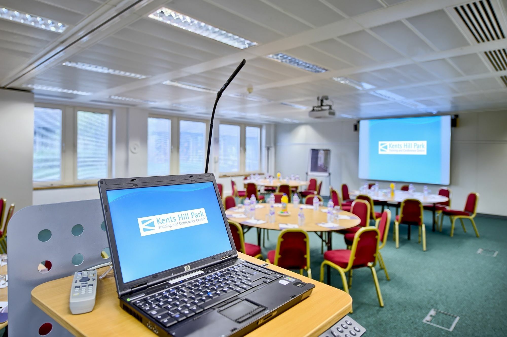 מלון מילטון קינס Kents Hill Park Training & Conference Centre מראה חיצוני תמונה